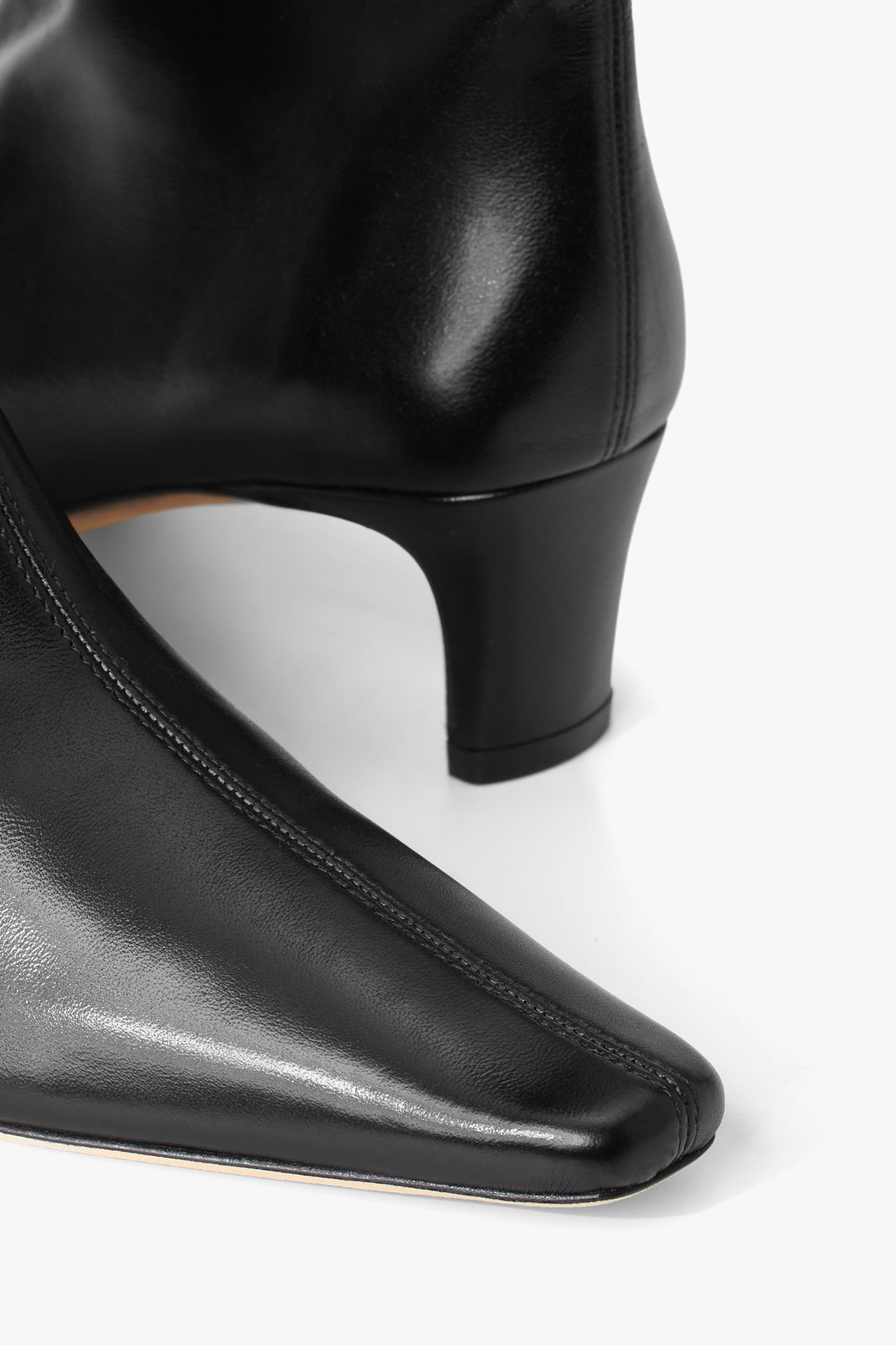 Wally Boot, Black Leather